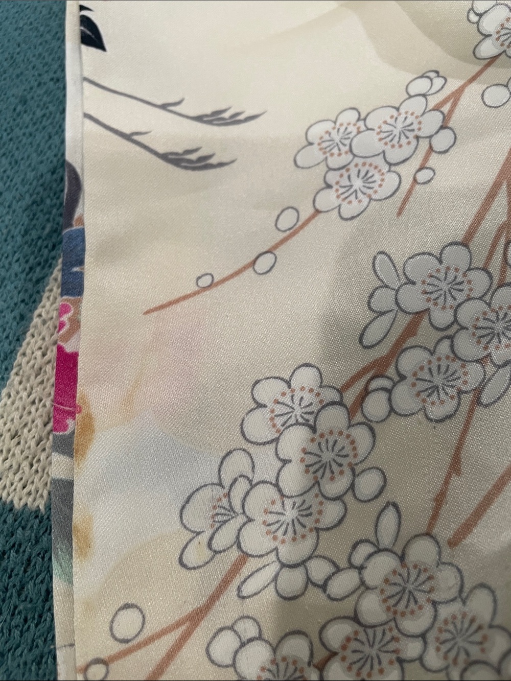 Vintage Japanese Oriental lined Robe beautiful floral/birds Fabric - Picture 12 of 13